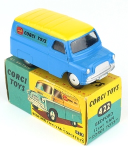 Corgi 422 bedford van x72