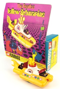 Corgi 803 yellow submarine x750