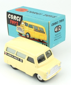 Corgi 412 bedford ambulance x804