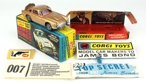 Corgi 261 james bond aston martin x966