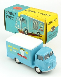 Corgi 435 karrier bantam van drive safely milk yy142