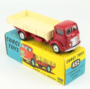 Corgi 452 commer dropside lorry yy142