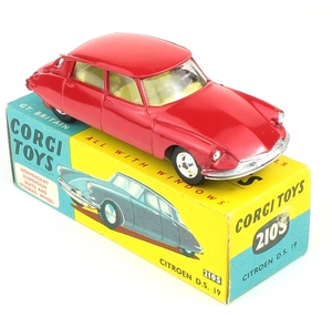 Corgi 210s citroen ds19 yy292