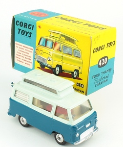 Corgi 420 ford thames airborne caravan yy448