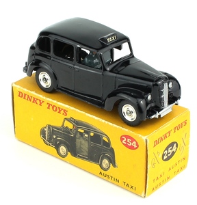 Dinky 254 austin taxi yy474