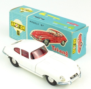 Spot on model e type jaguar yy699