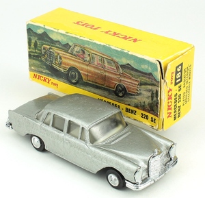 Nicky toys 186 mercedes 220 se silver yy879