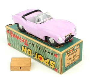 Spot on models 107 jaguar xkss yy983