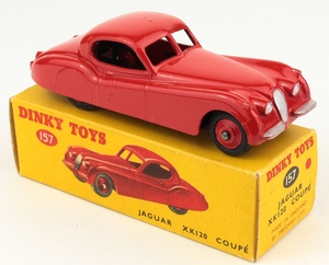 Dinky toys 157 jaguar xk 120 coupe zz63