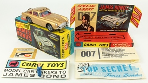 Corgi toys 261 james bond aston martin zz94a