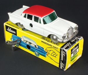 Schuco models 1038 mercedes 220s zz243