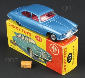 Dinky toys 142 jaguar mark x zz405