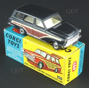 Corgi toys 491 cortina estate car zz450