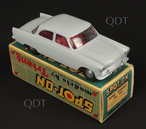 Spot on models 100 ford zodiac zz548