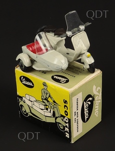 Tekno models 443 vespa scooter sidecar zz559