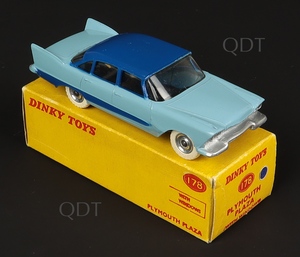 Dinky toys 178 plymouth plaza zz615