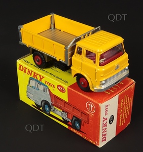 Dinky toys 435 bedford tk tipper zz714