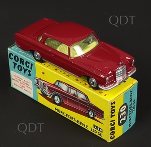 Corgi toys 230 mercedes coupe zz724