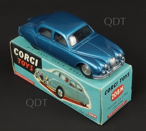 Corgi toys 208m jaguar 2.4 litre saloon zz772