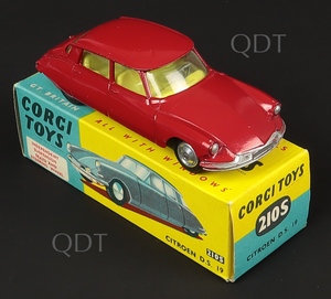 Corgi toys 210s citroen ds19 zz811