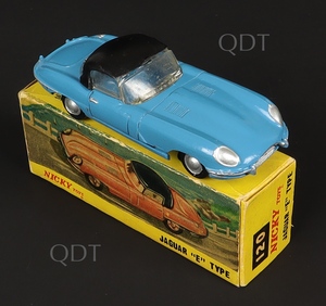 Nicky dinky toys 120 e type jaguar zz830