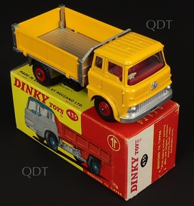 Dinky toys 435 bedford tk tipper zz862