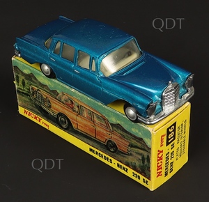 Nicky dinky toys 186 mercedes 220 se zz882