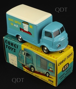 Corgi toys0435 jkarrier bantam dairy produce van m295