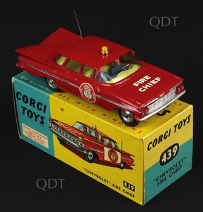 Corgi toys 439 chevrolet fire chief m297