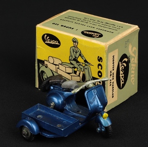 Tekno models 444 vespa scooter sidecar w202