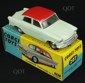 Corgi toys 207 standard vanguard saloon aa145