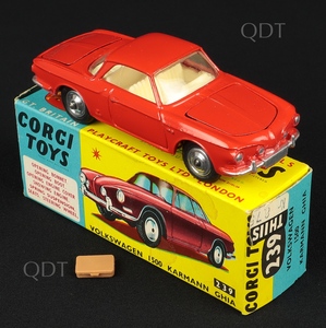 Corgi toys 239 volkswagen 1500 karmann ghia v512