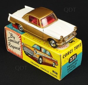 Corgi toys 231 triumph herald aa160