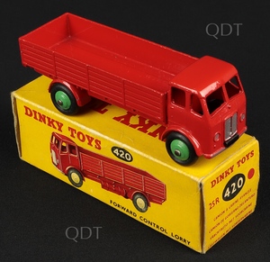 Dinky toys 420 forward control lorry aa235