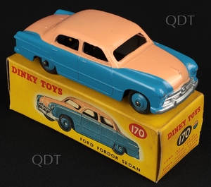 Dinky toys 170 ford fordor sedan aa370