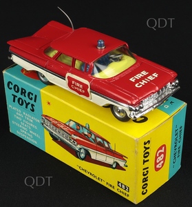 Corgi toys 482 chevrolet fire chief aa431