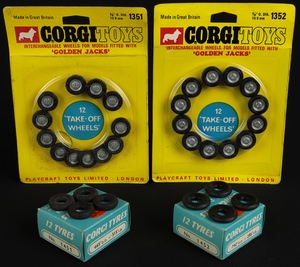 Corgi toys 1451 tyres j593