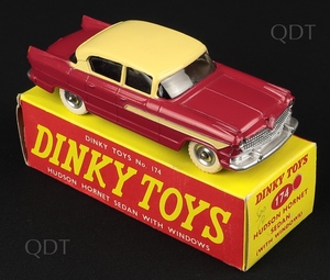 Dinky toys 174 hudson hornet sedan aa718