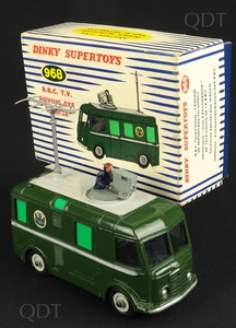 Dinky toys 968 bbc tv roving eye vehicle aa789