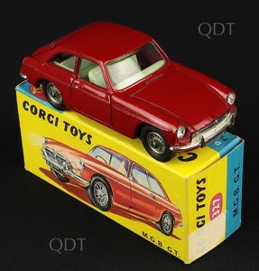 Corgi toys 327 mgb gt aa930