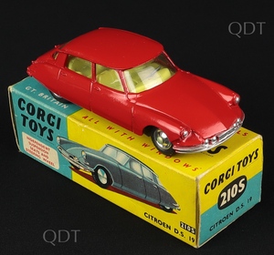 Corgi toys 210s citroen ds19 aa935