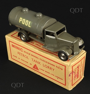 Triang minic models 78m pool petrol tanker bb1