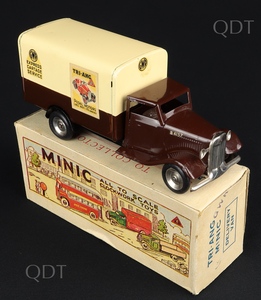 Tri ang minic models 79m t railway delivery van gwr bb194