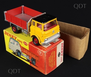 Dinky toys 435 bedford tk tipper bb364