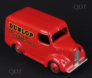 Dinky toys 451 trojan van dunlop bb513