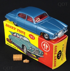 Dinky toys 142 jaguar mark x bb931