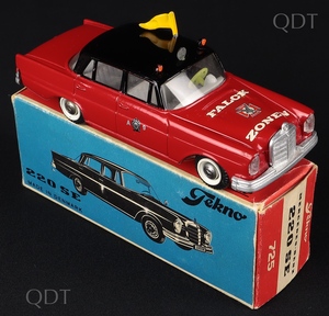 Tekno models 725 mercedes ambulance cc30