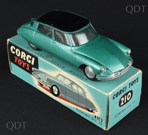 Corgi  toys 210 citroen ds19 cc85