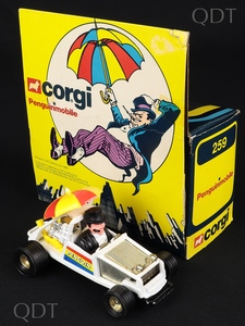 Corgi toys 259 pengunmobile cc86