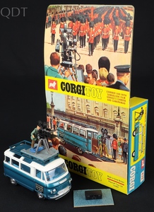 Corgi toys 479 commer van samuelson's t315